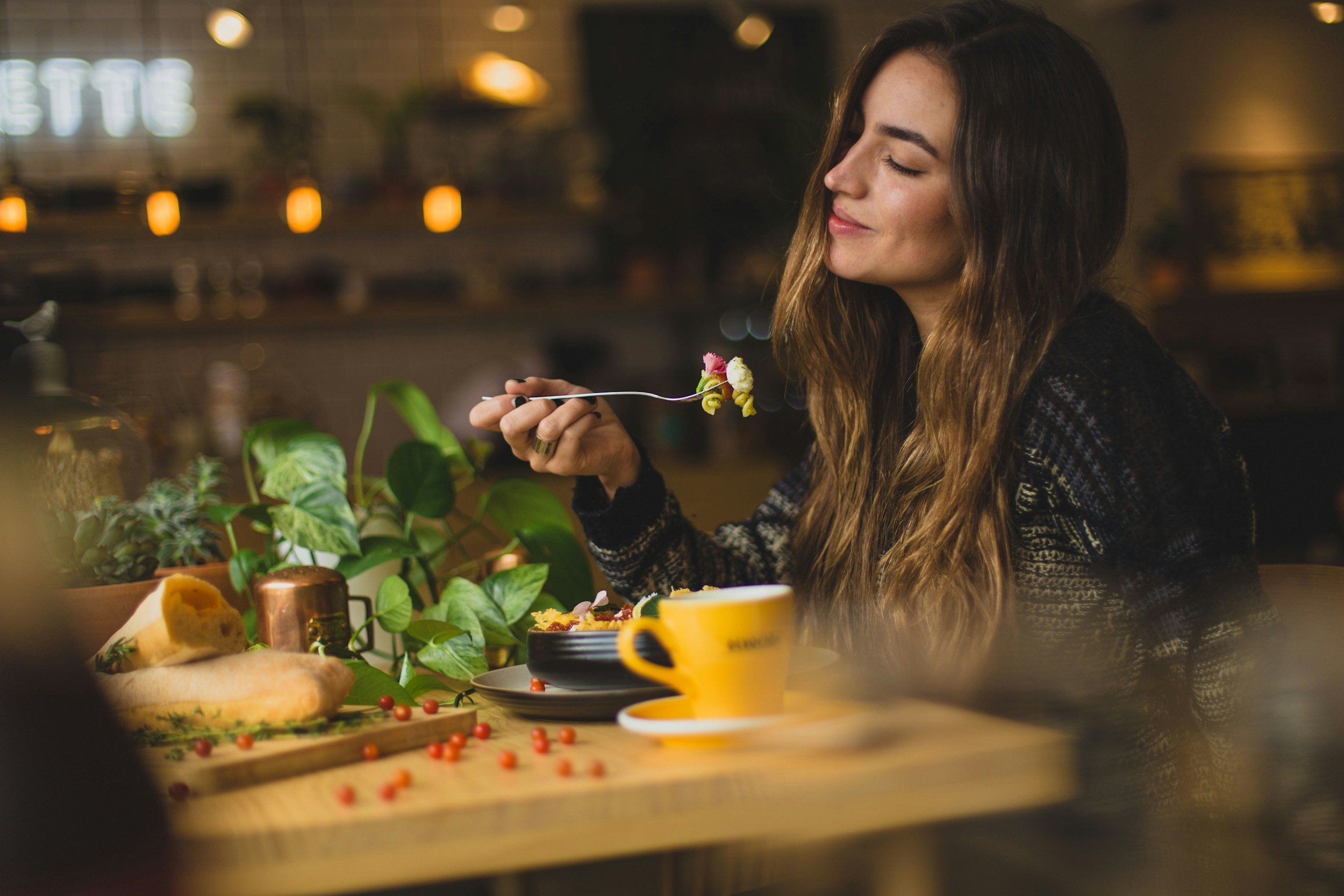 Vegan Restaurant Guides: Where to Eat Plant-Based in 2026