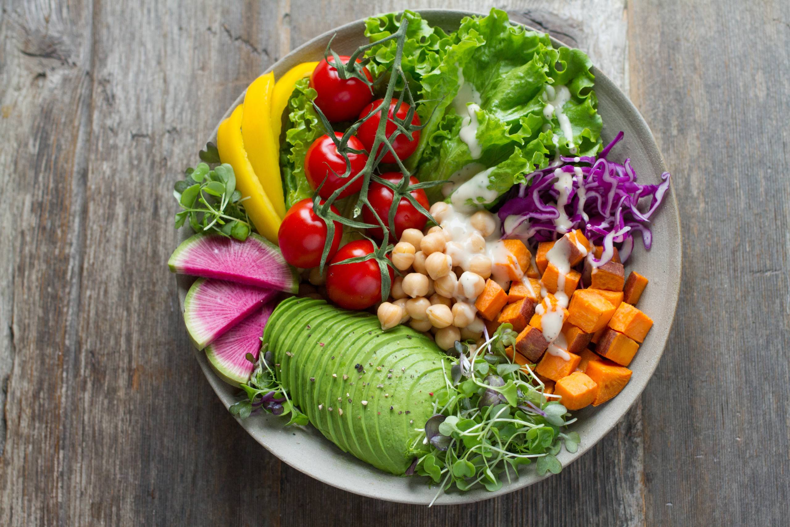 Vegan Nutrition Guide: A Complete Plant-Based Recipe and Nutrient Plan