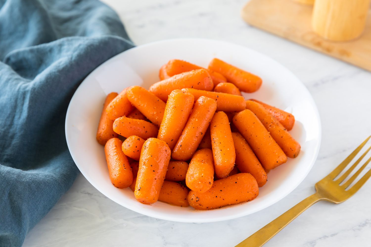Maple glazed vegan carrots