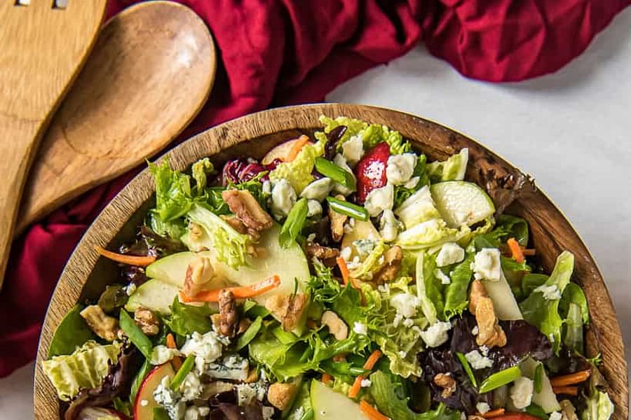 Vegan red cabbage apples