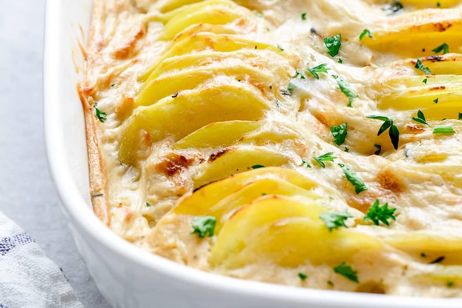 Vegan scalloped potatoes