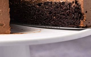 How can I make a delicious vegan birthday cake using substitutes?
