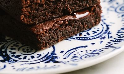 How to make a vegan brownie cake?