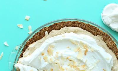 What are the challenges of making vegan cakes?