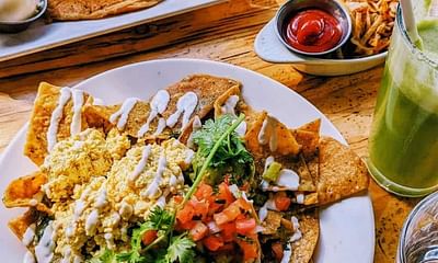 Where can you find great vegetarian or vegan food in Los Angeles?